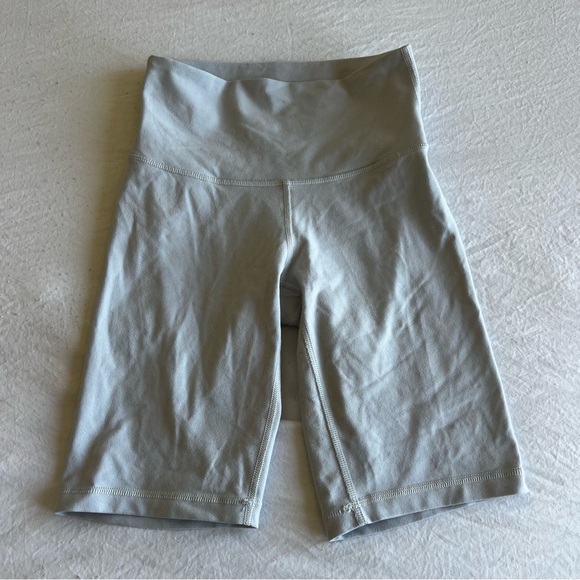 Aritzia Pants - Aritzia TNA Biker Shorts